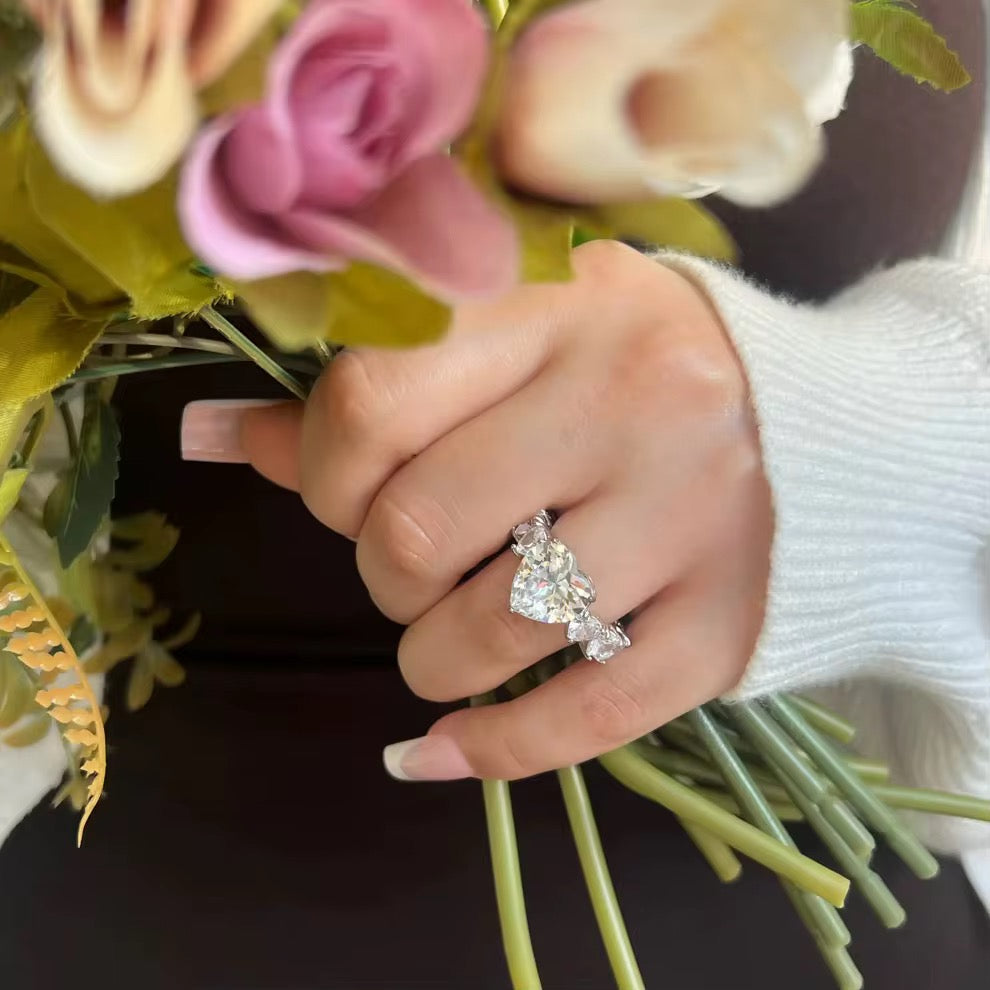 Icy Hearts Babe Ring