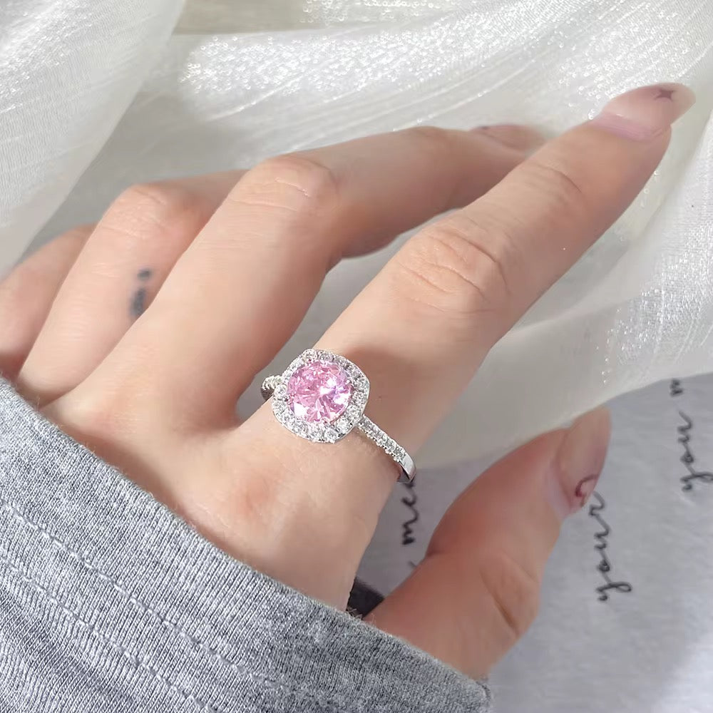 Pretty Girl Icy Ring