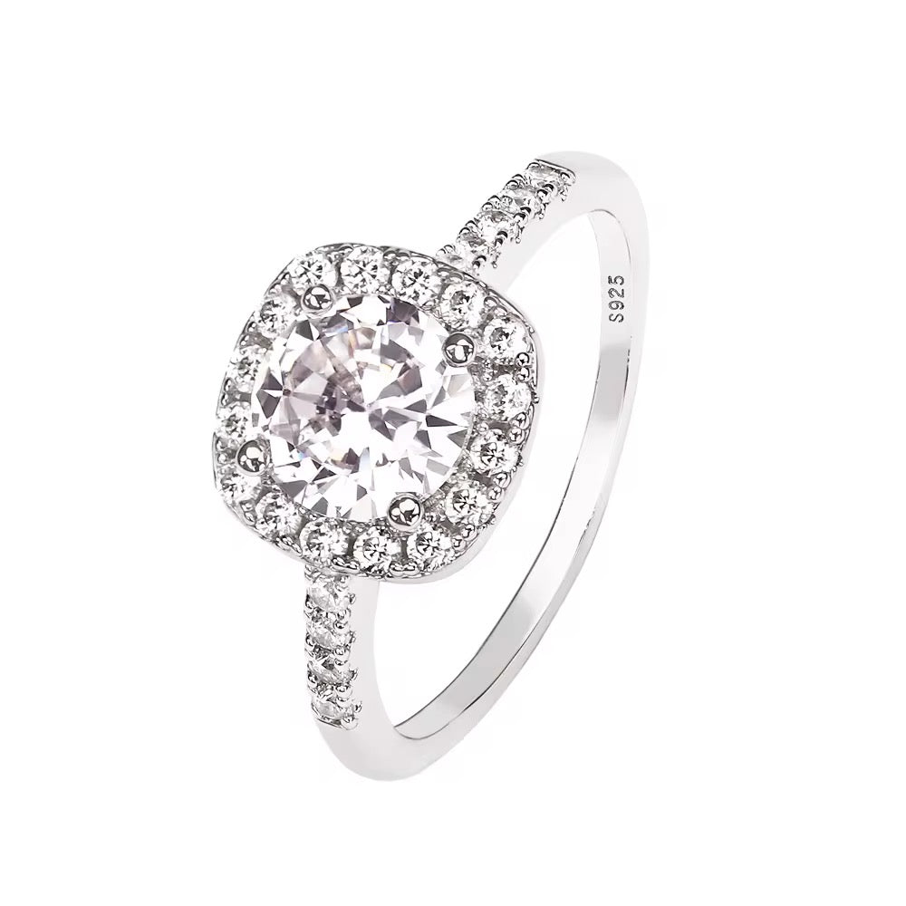 Pretty Girl Icy Ring