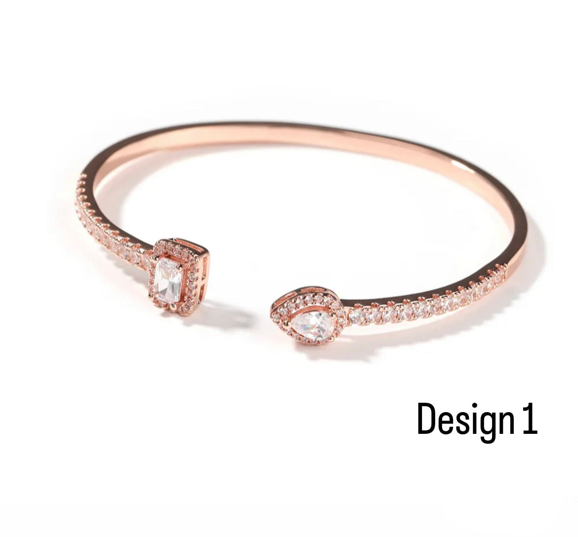 Dreamy Square Charm Bangle